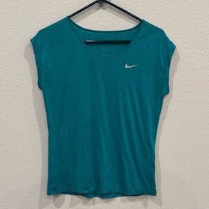 Nike Women's Dri-Fit Turquoise Short Sleeve Tee, size Medium